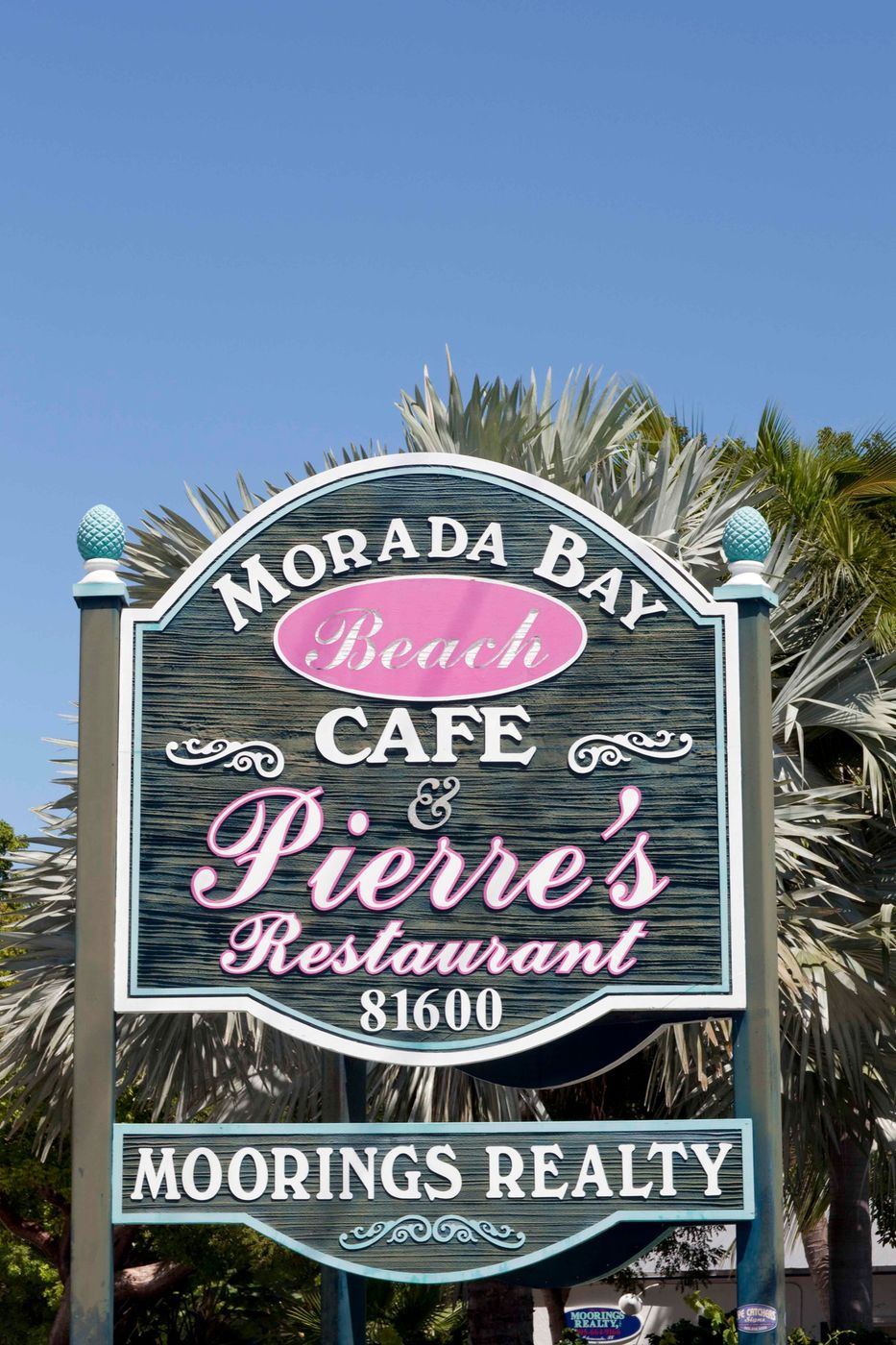 Carved Morada Bay Beach Cafe and Pierre's Restaurant sign